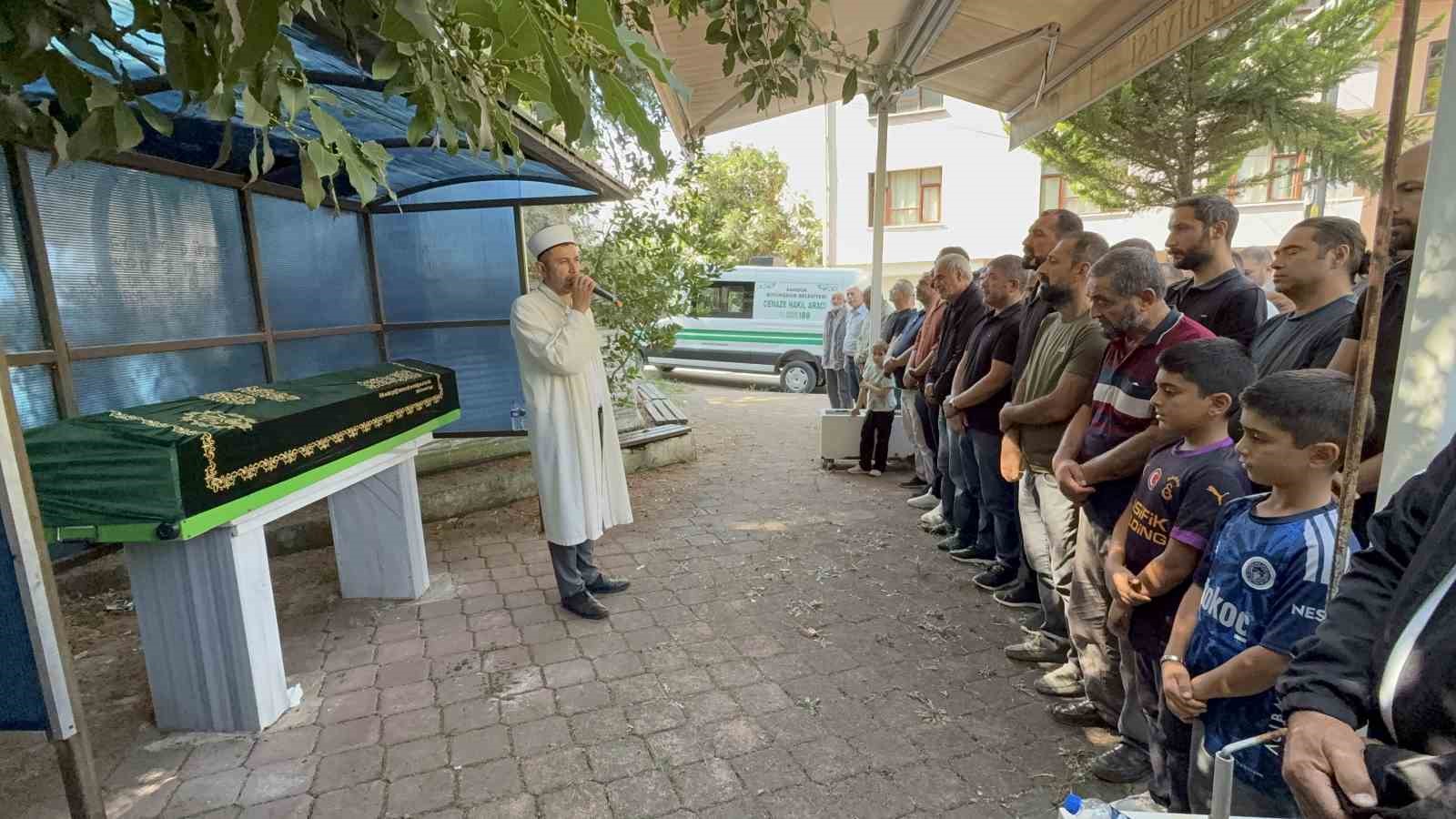 Avrupa şampiyonu milli sporcu 10 katlı binanın çatısından düşerek hayatını kaybetti