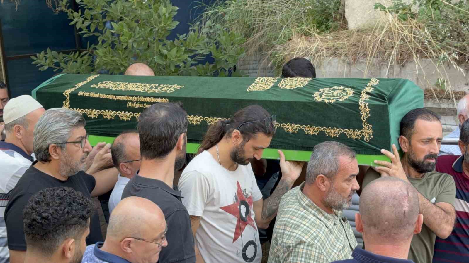 Avrupa şampiyonu milli sporcu 10 katlı binanın çatısından düşerek hayatını kaybetti