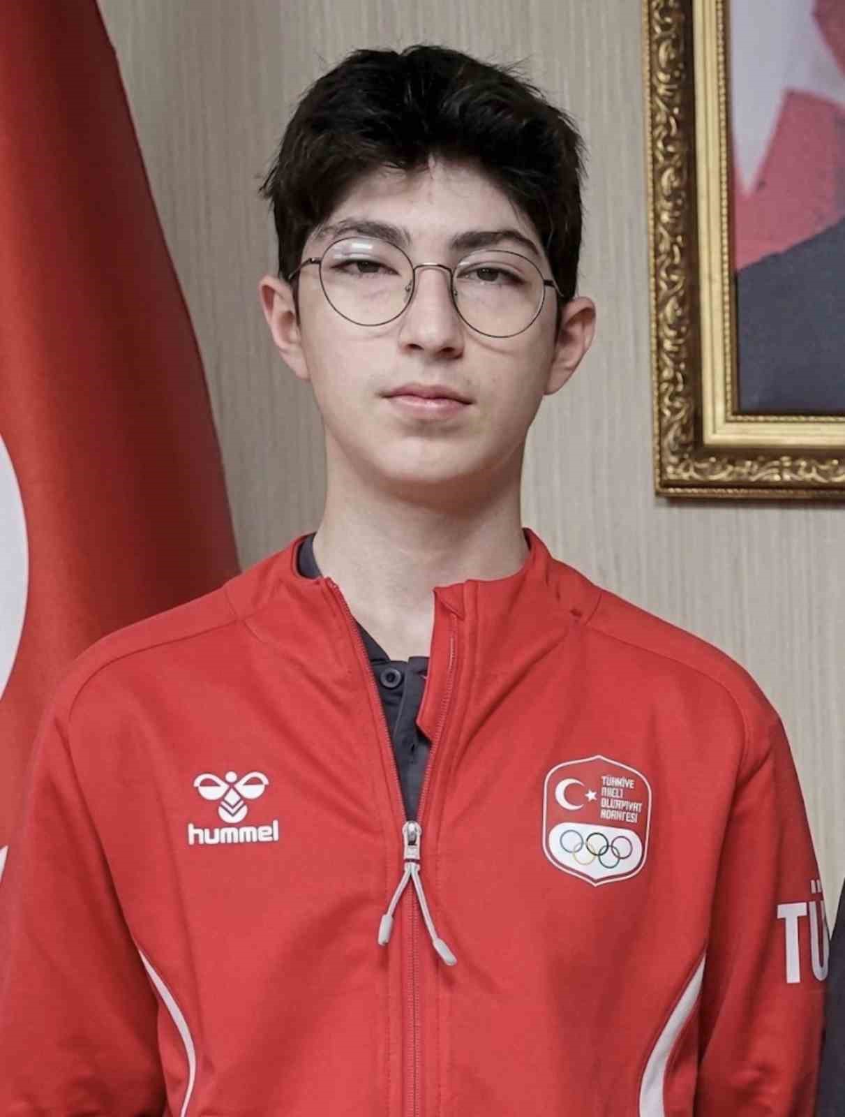 Avrupa şampiyonu milli sporcu 10 katlı binanın çatısından düşerek hayatını kaybetti