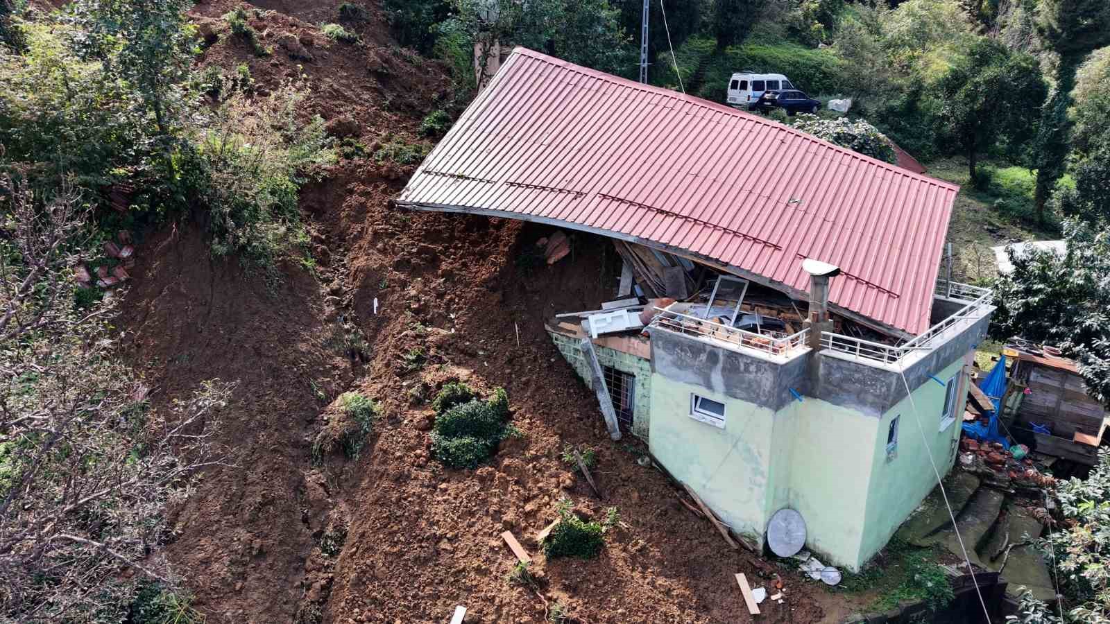 Heyelan sonrası yaşadıkları korku dolu anları anlattı