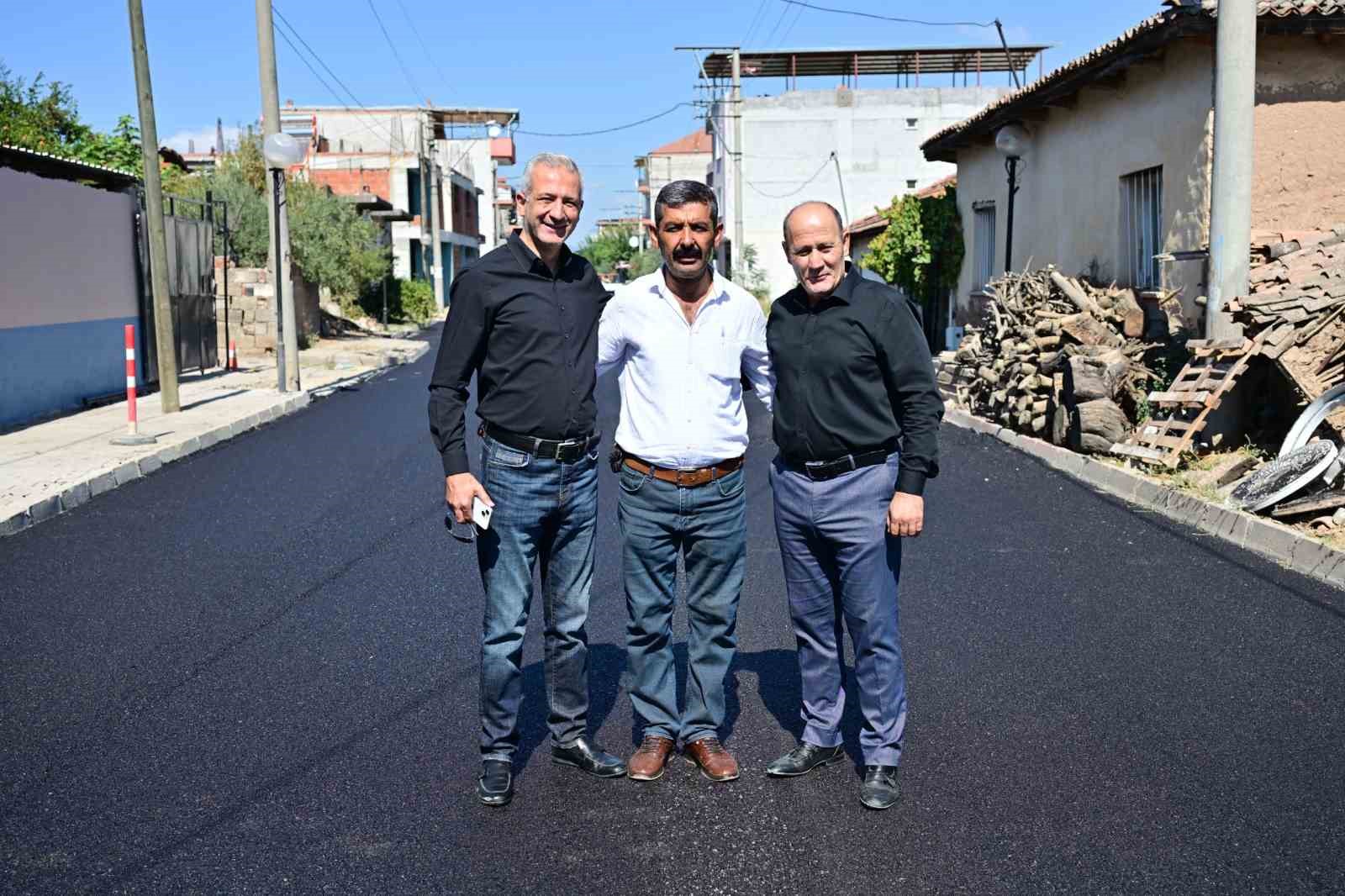 Ahmetli’de yollar sıcak asfaltla buluşuyor
