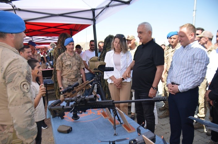Bulanık’ta ‘Su Sporları ve Plaj Oyunları Şenliği’ düzenlendi