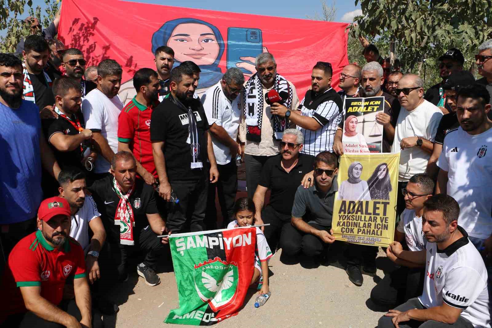 Amed Sportif Faaliyetler ve Beşiktaş taraftar gruplarından maç öncesi Rojin Kabaiş’in mezarına ziyaret