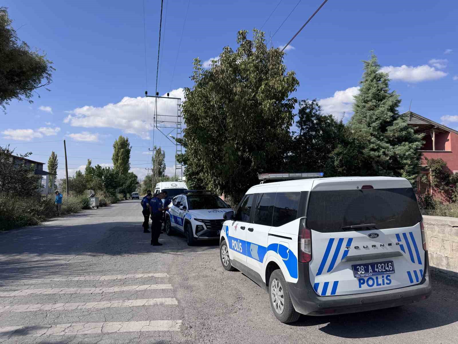 Tüfekle vurulan kadın ağır yaralandı