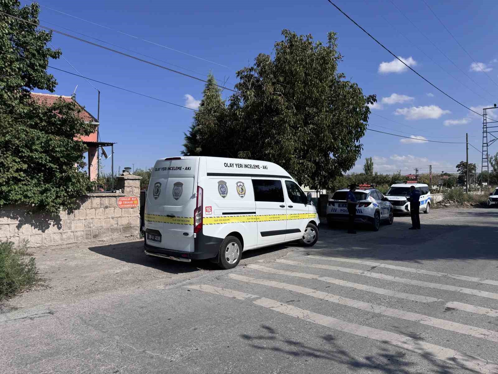 Tüfekle vurulan kadın ağır yaralandı