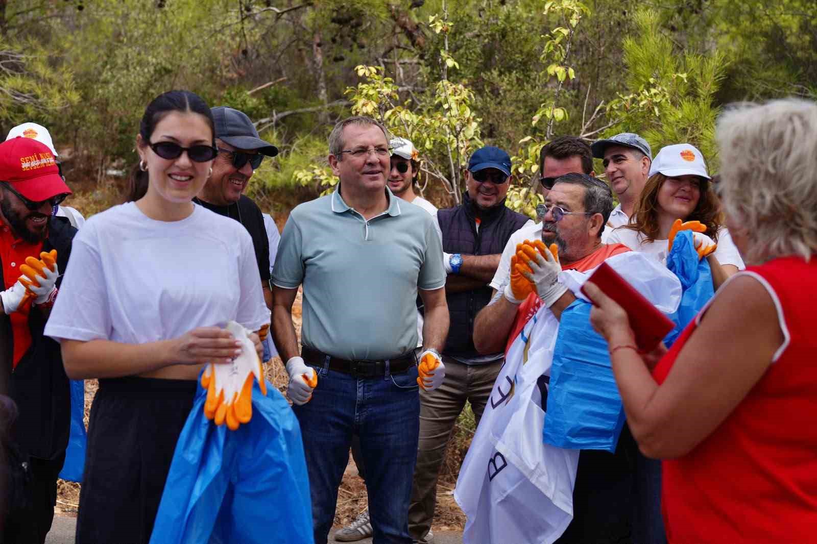 Ayvalık’ta "Dünya Temizlik Günü" kutlandı
