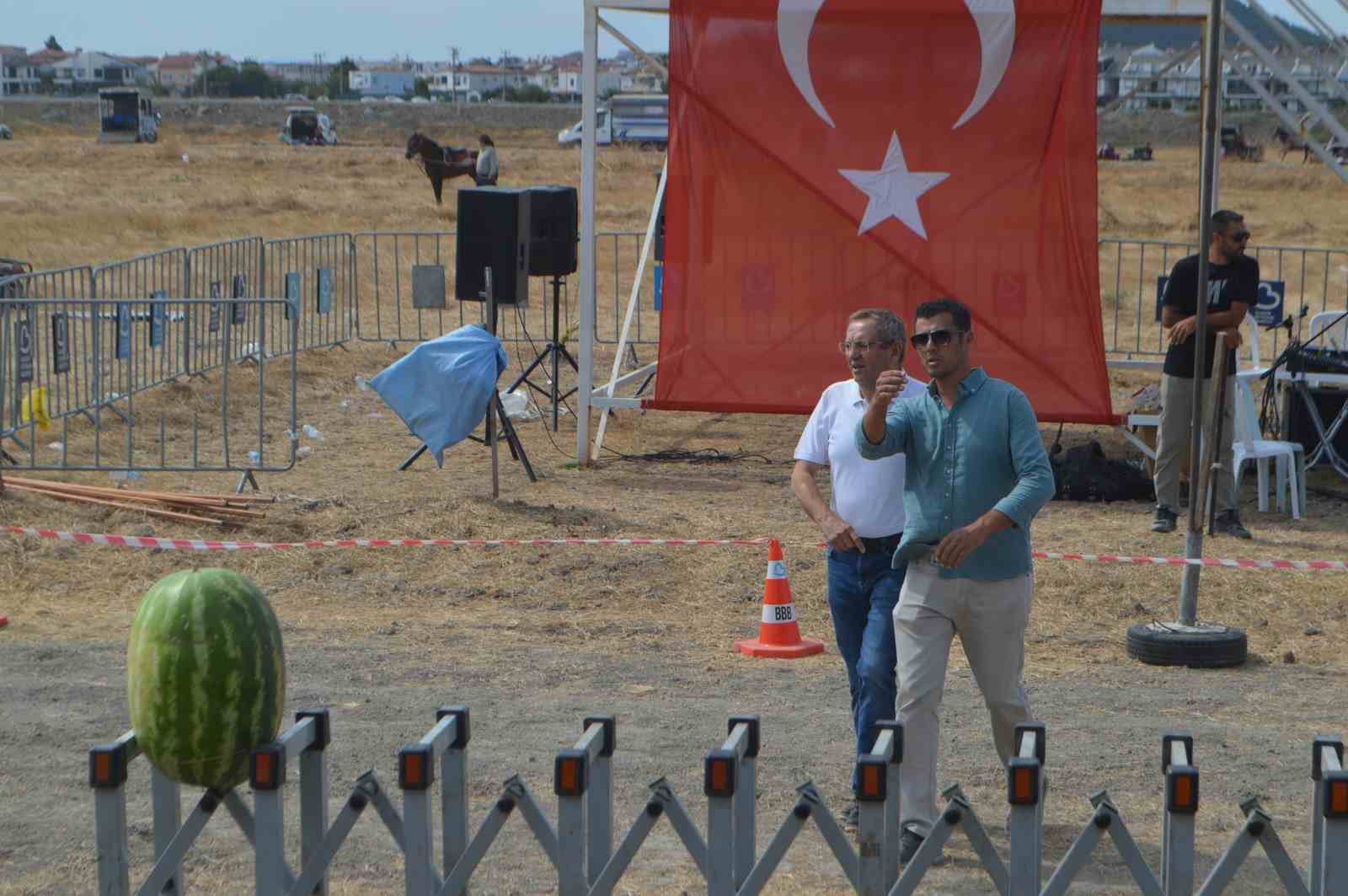 Ayvalık’ta rahvan at yarışlarında 100 at piste çıktı