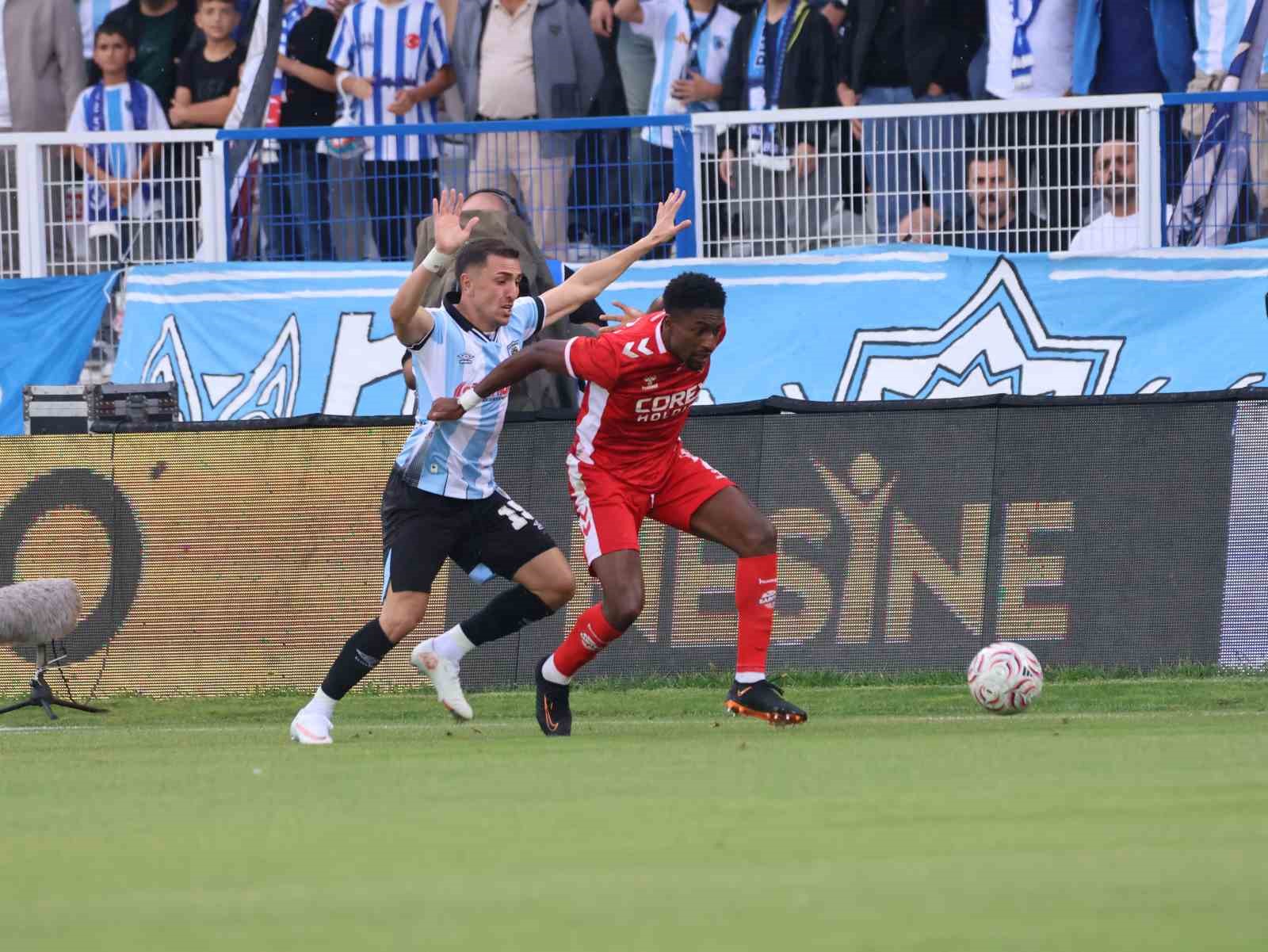 Trendyol Süper Lig: Erzurumspor FK: 1 - Samsunspor: 0 (İlk yarı)