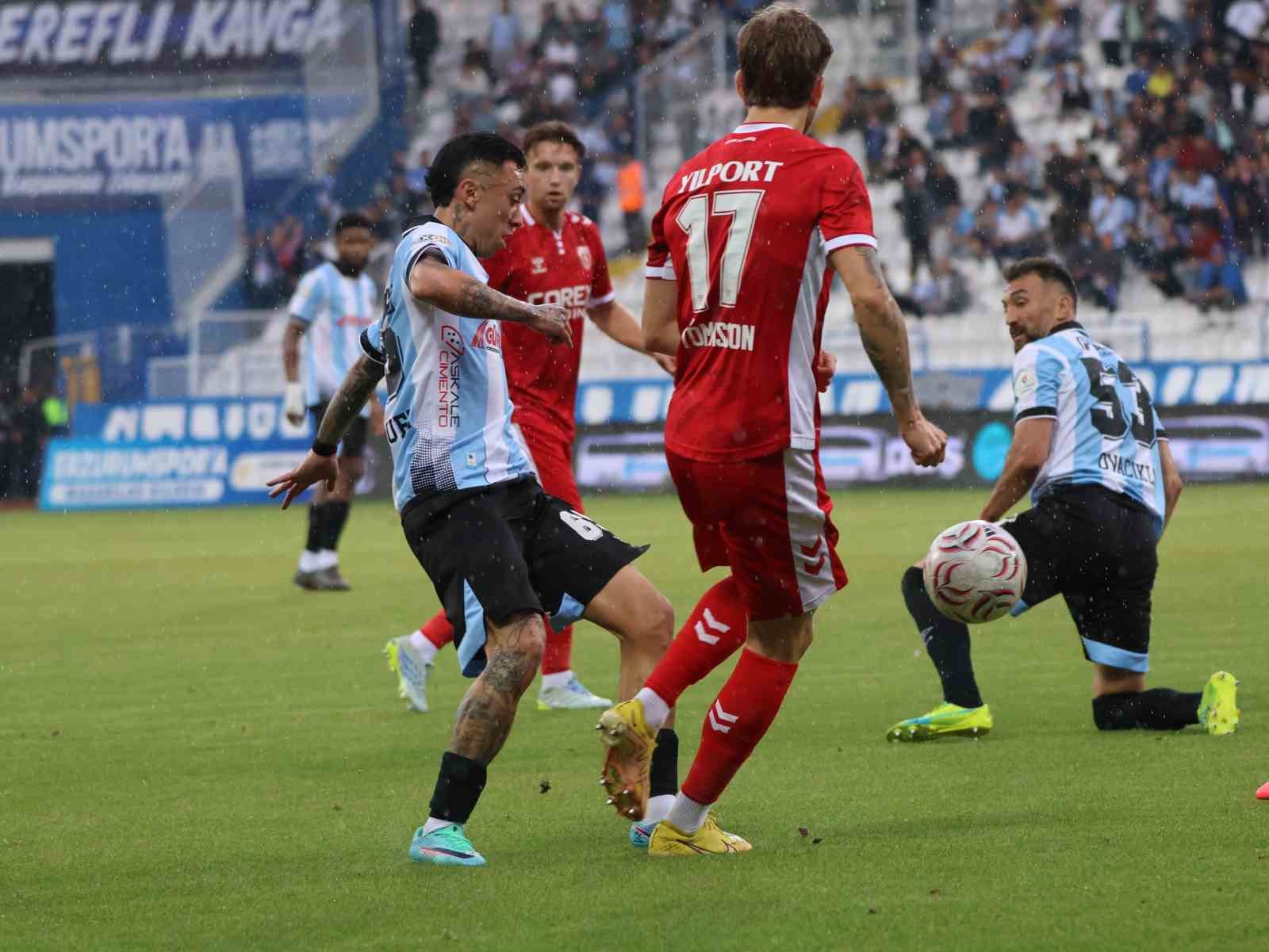 Trendyol Süper Lig: Erzurumspor FK: 1 - Samsunspor: 0 (İlk yarı)