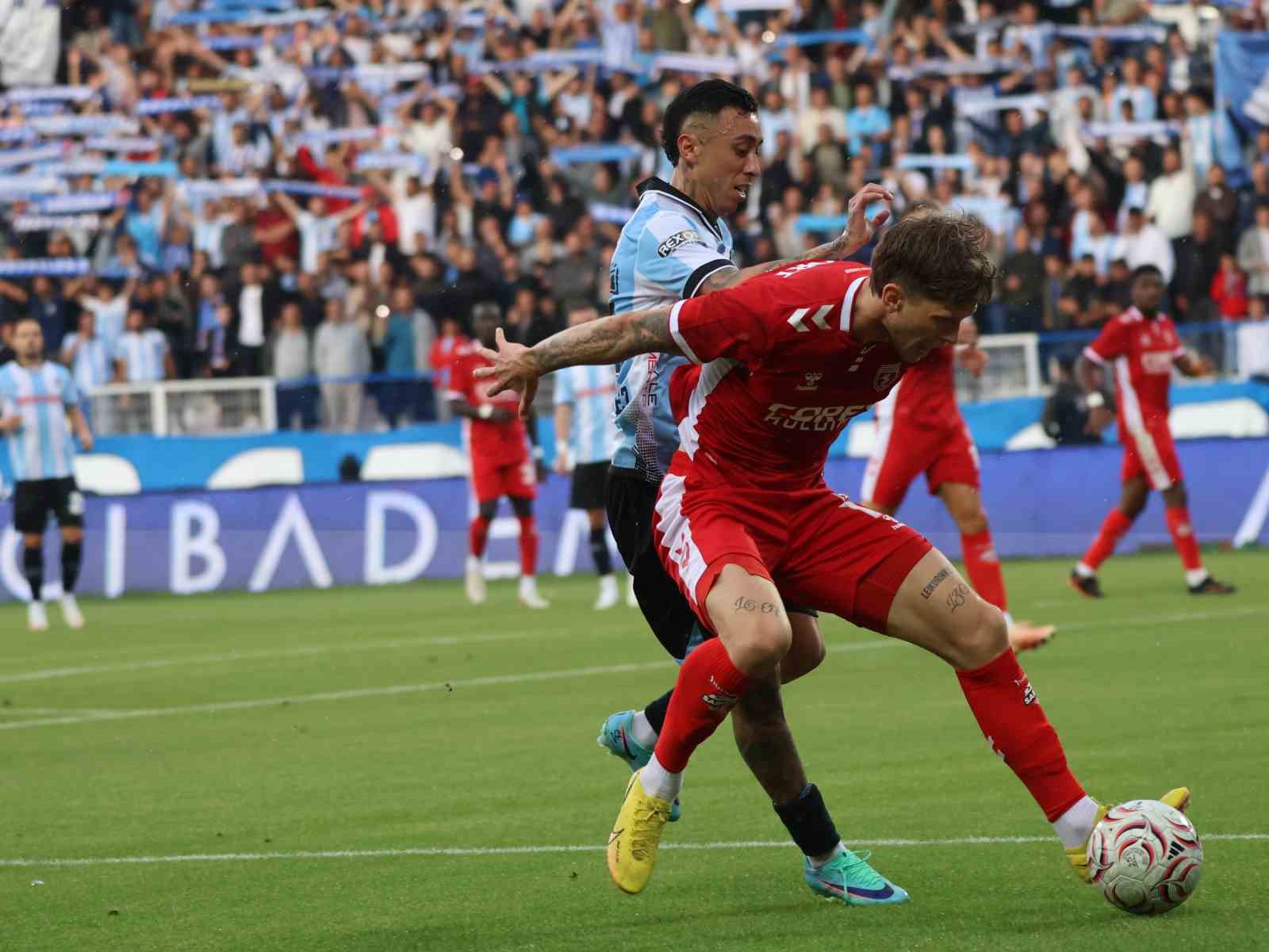 Trendyol Süper Lig: Erzurumspor FK: 1 - Samsunspor: 0 (İlk yarı)
