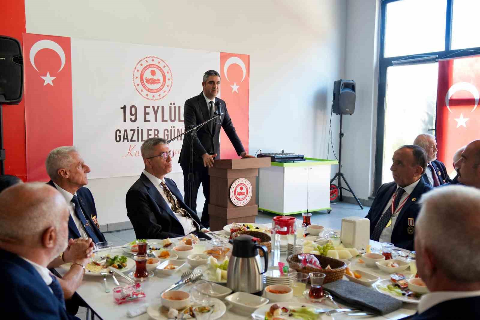 Kartal’da şehit yakınları ve gaziler bir araya geldi