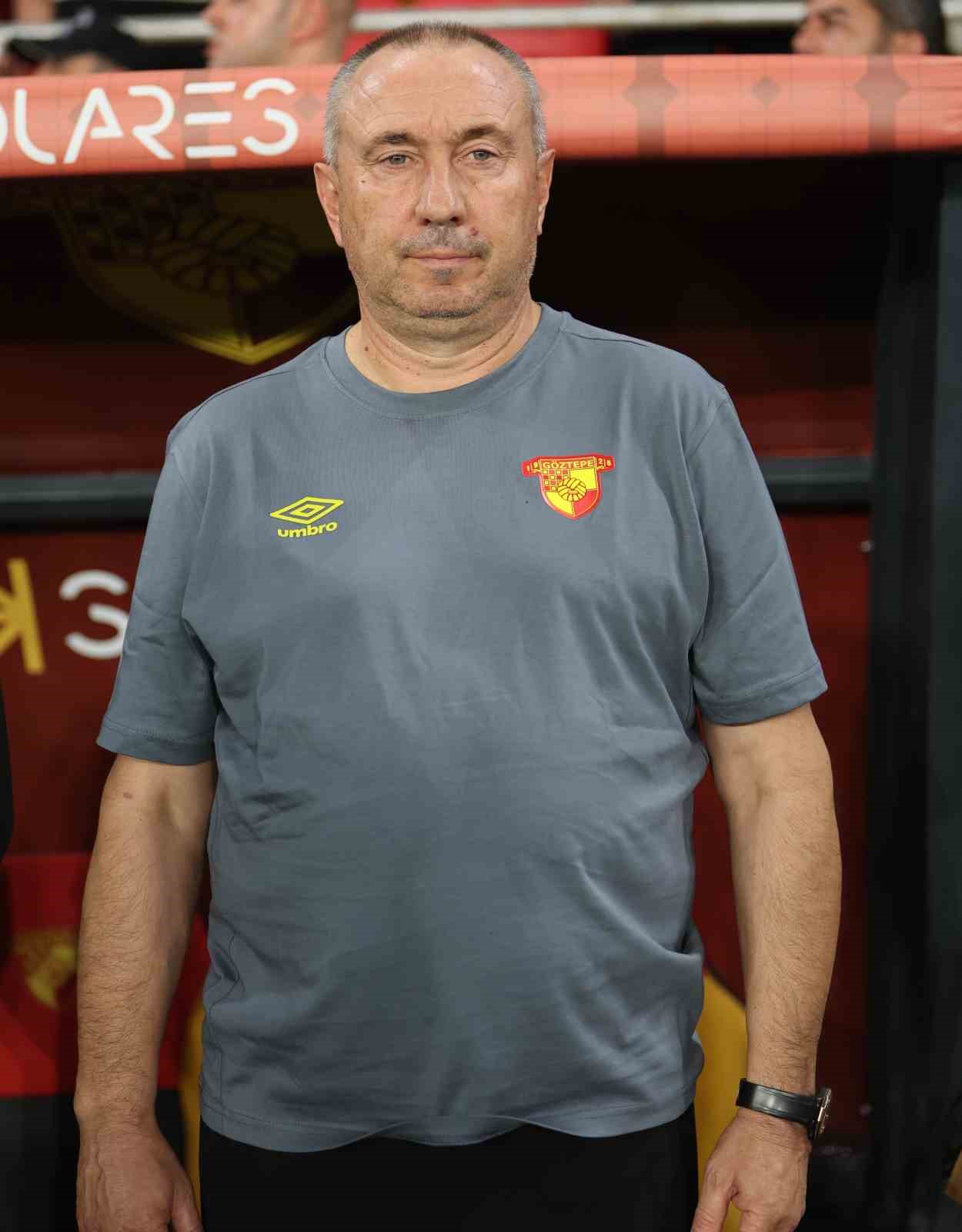 Trendyol Süper Lig: Göztepe: 1 - Çaykur Rizespor: 0 (İlk yarı)