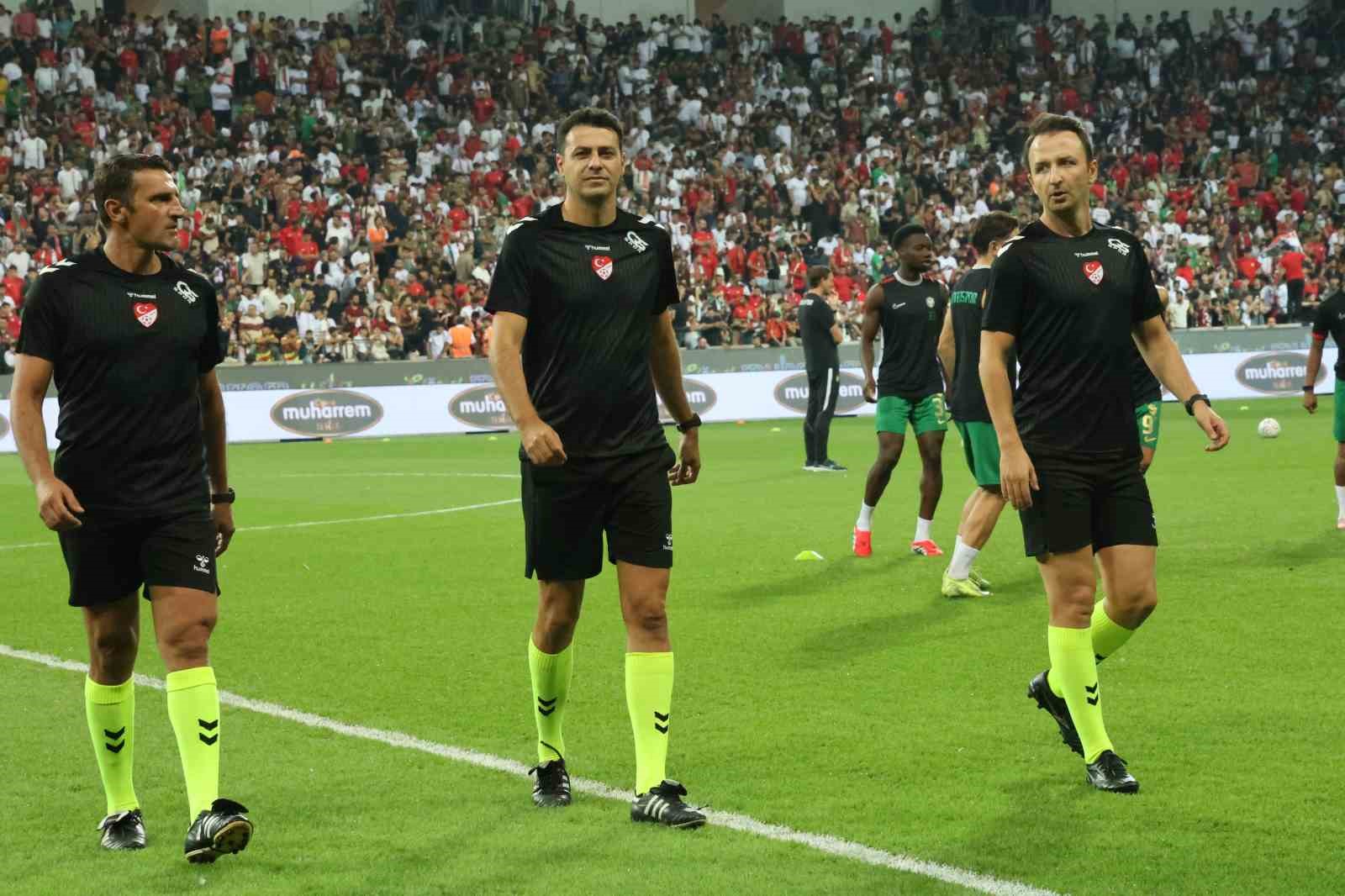 Trendyol Süper Lig: Amed Sportif Faaliyetler: 2 - Beşiktaş: 0 (İlk yarı)