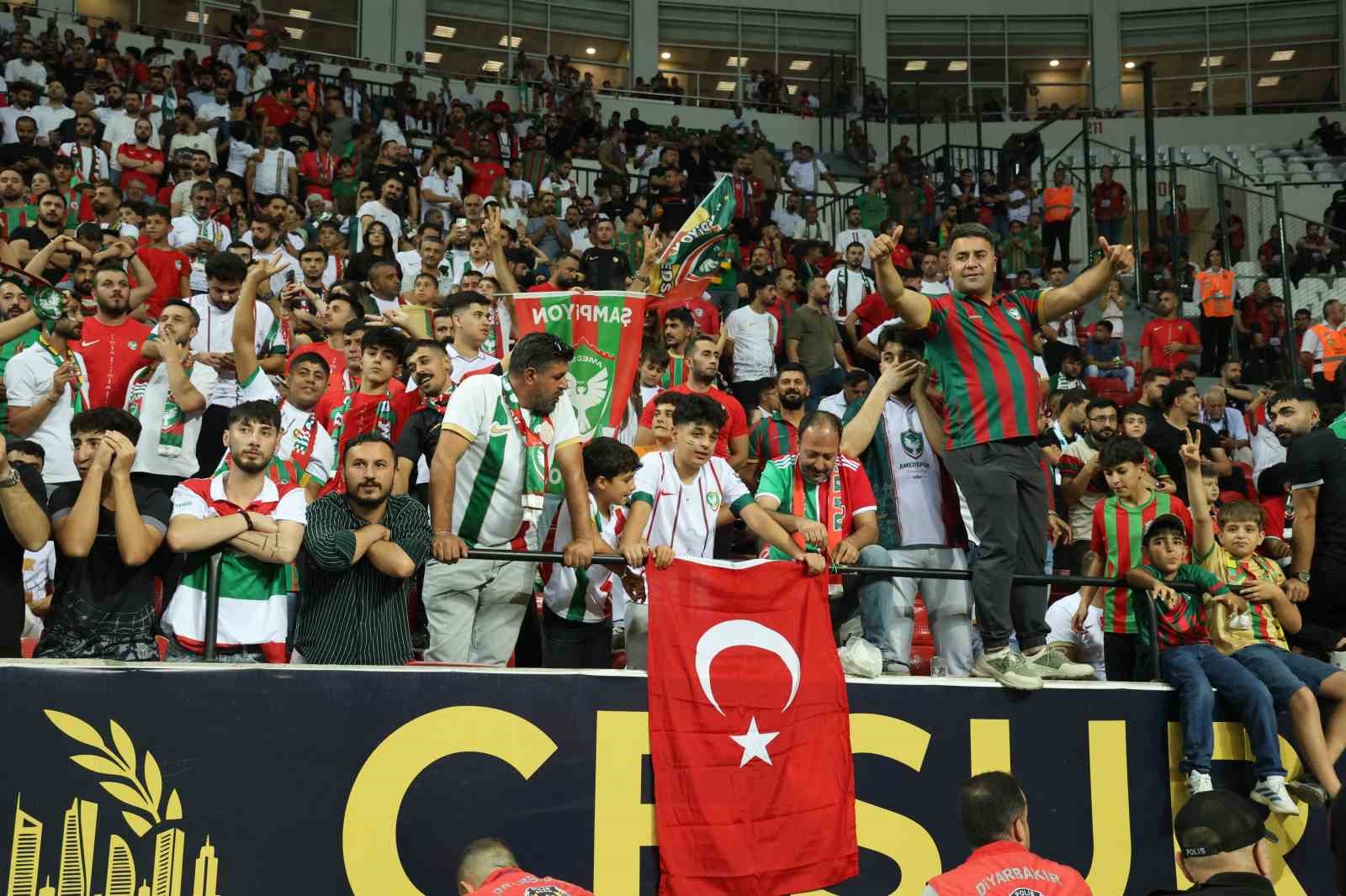 Trendyol Süper Lig: Amed Sportif Faaliyetler: 2 - Beşiktaş: 0 (İlk yarı)