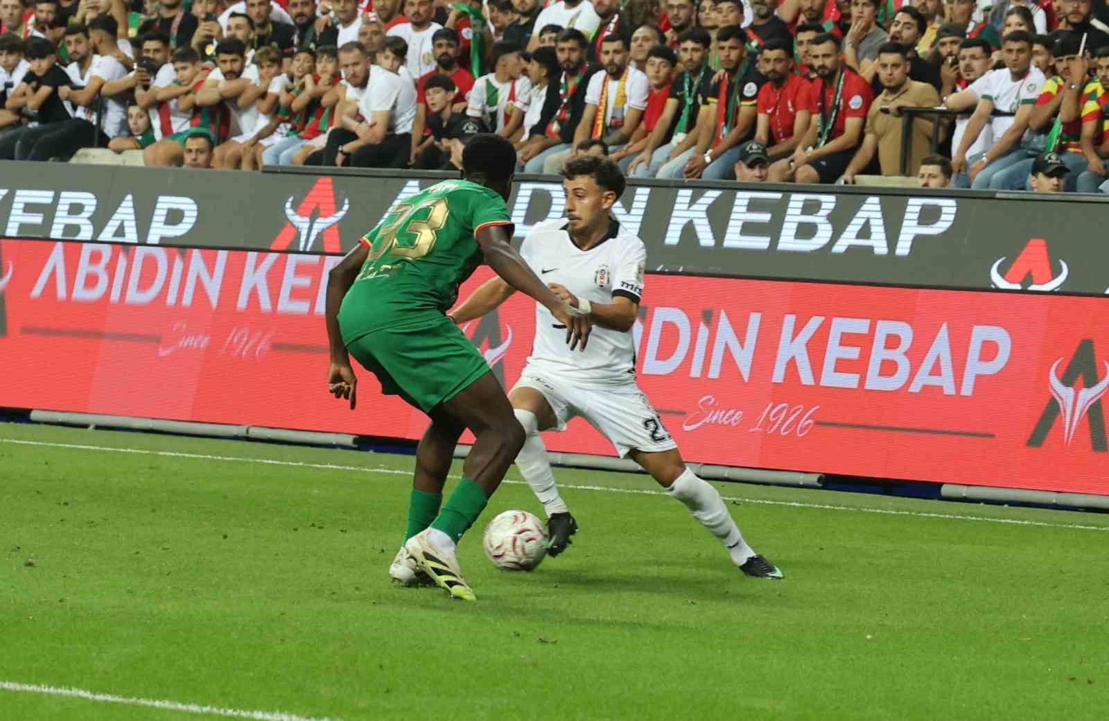 Trendyol Süper Lig: Amed Sportif Faaliyetler: 3 - Beşiktaş: 2 (Maç sonucu)