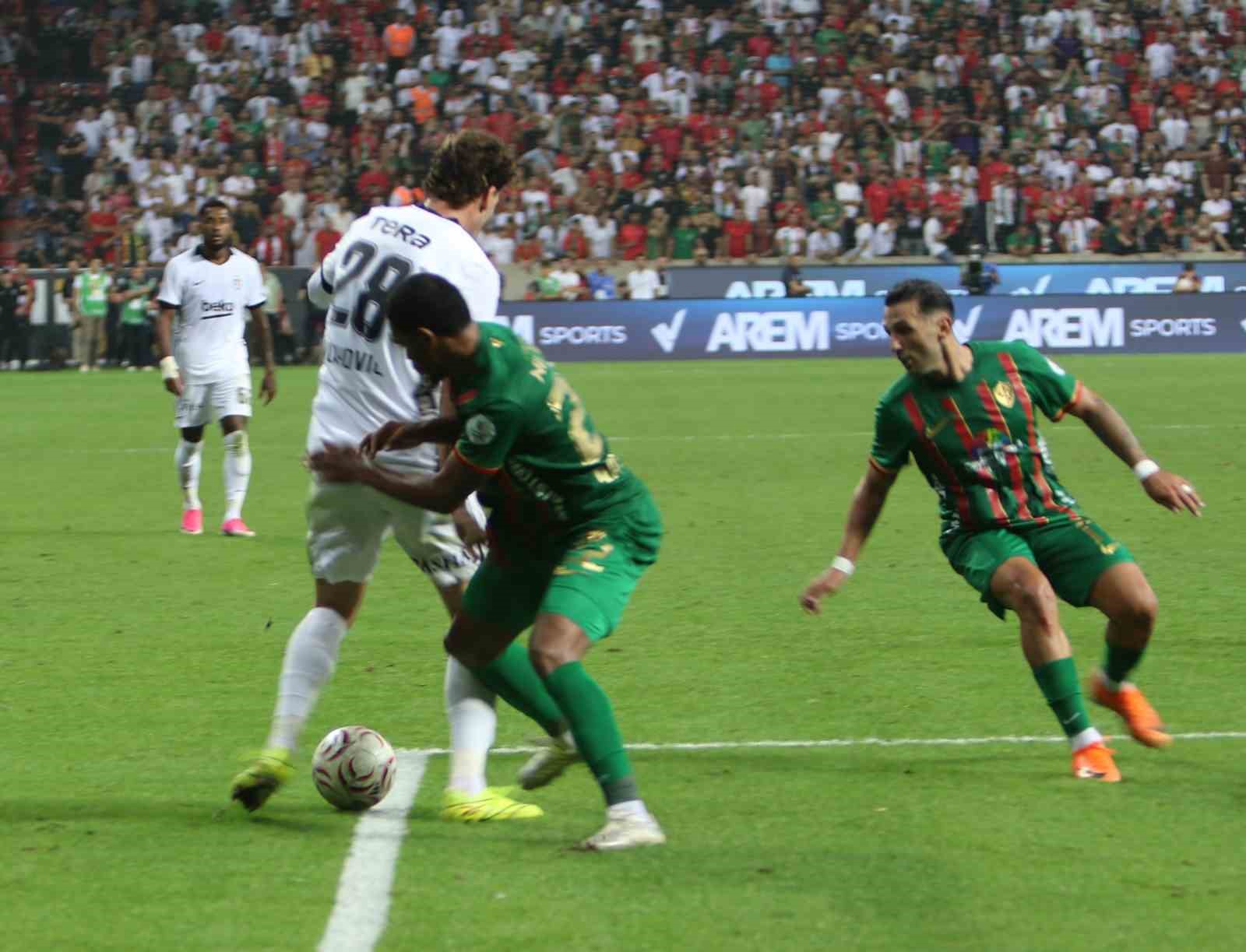 Trendyol Süper Lig: Amed Sportif Faaliyetler: 3 - Beşiktaş: 2 (Maç sonucu)