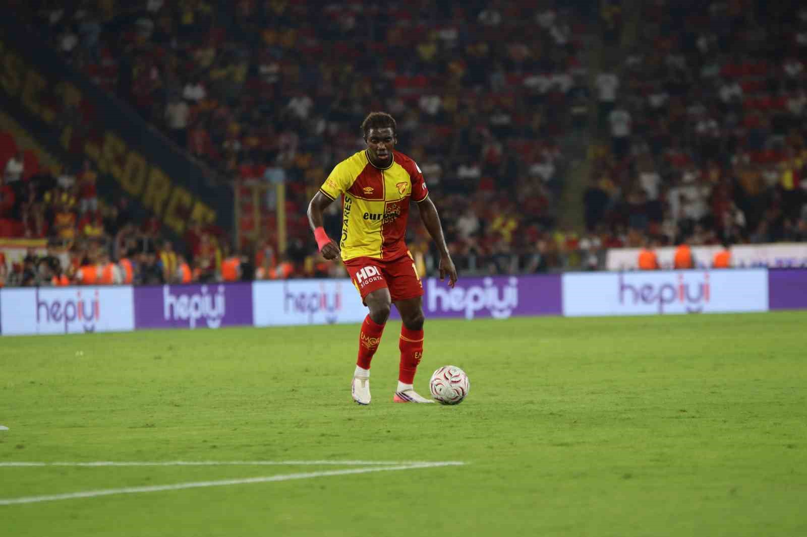 Trendyol Süper Lig: Göztepe: 2 - Çaykur Rizespor: 2 (Maç sonucu)