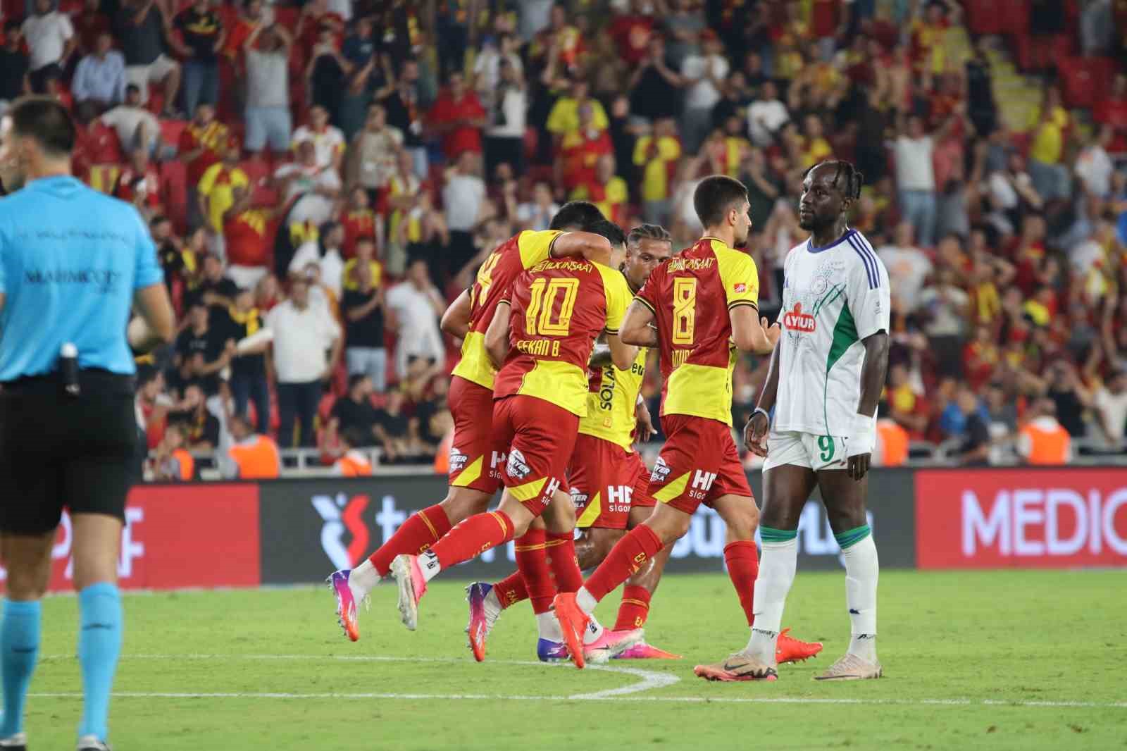 Trendyol Süper Lig: Göztepe: 2 - Çaykur Rizespor: 2 (Maç sonucu)