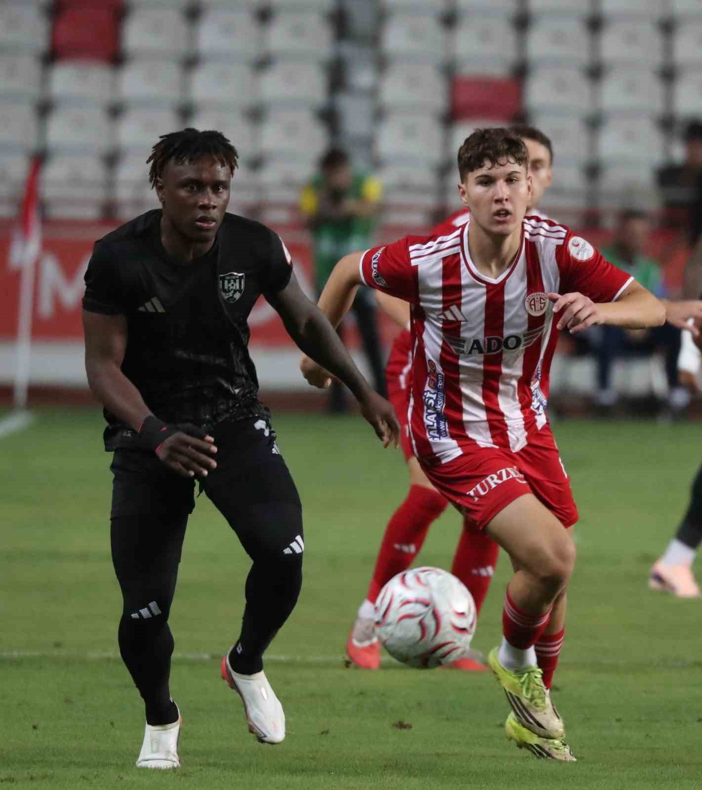 Trendyol 1. Lig: Antalyaspor: 3 - Vanspor FK: 0