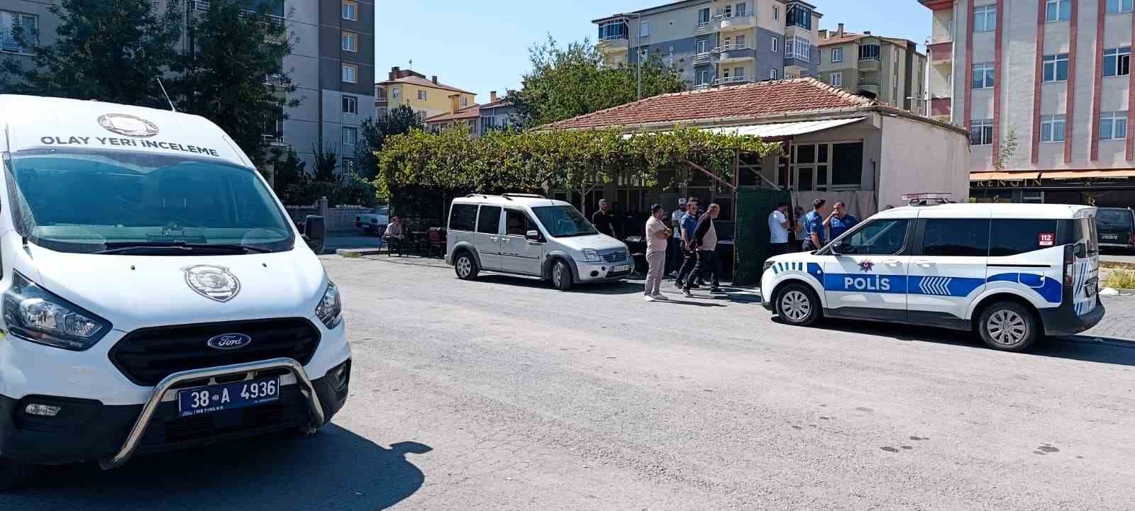 Kıraathane çalışanı tarafından tüfekle vurulan şahıs hayatını kaybetti