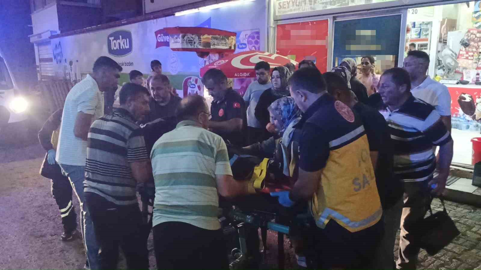 Otomobil ile motosiklet çarpıştı: 3 yaralı