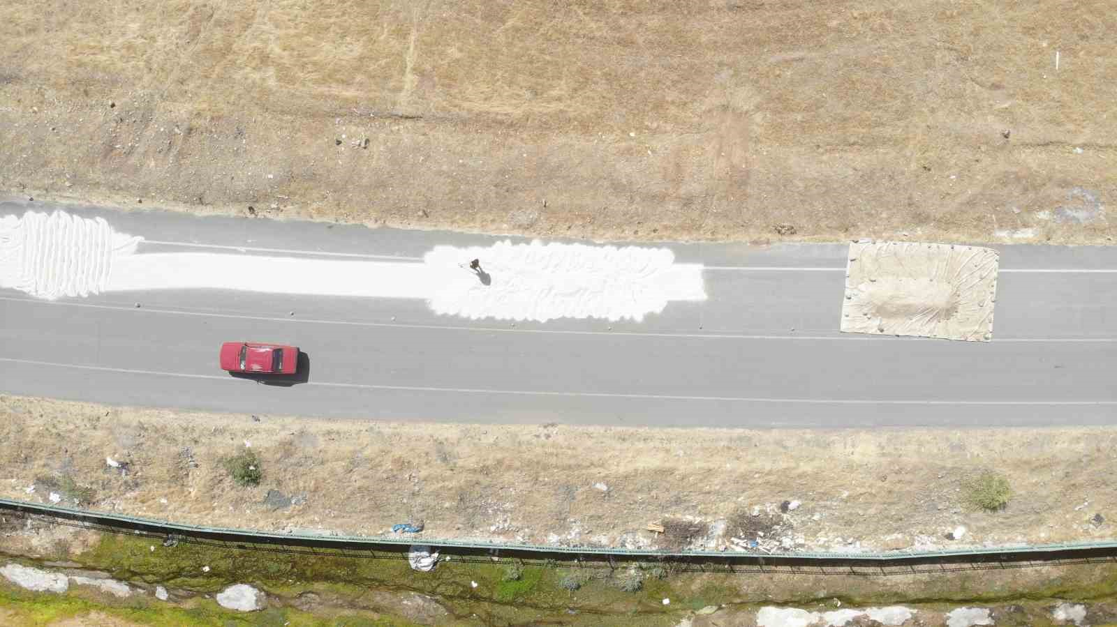 Kahramanmaraş’ta ak darı hasadına başlandı