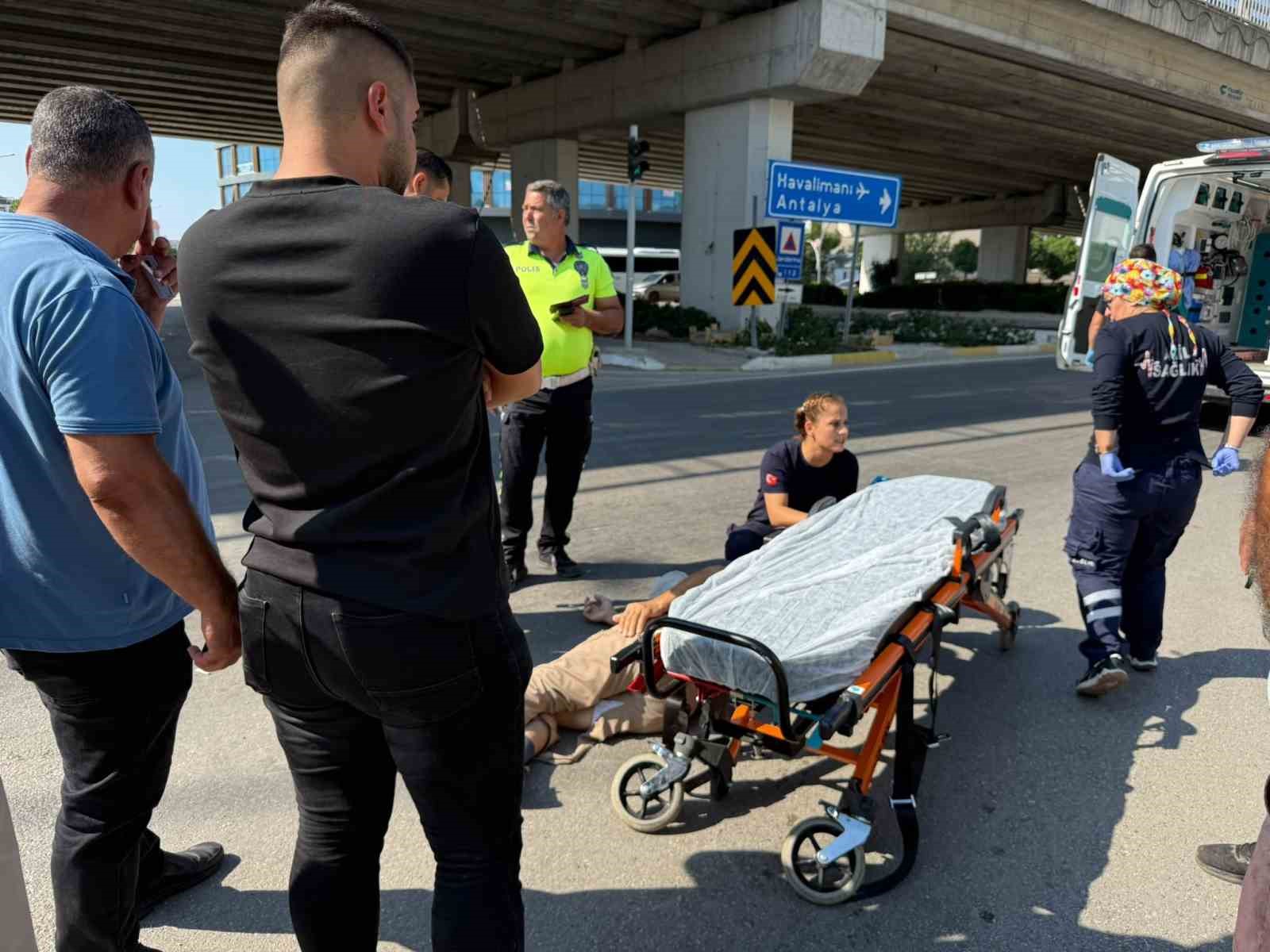 Sedye üzerindeyken telefonla yakınlarına mesaj atarak kaza yaptığını haber verdi