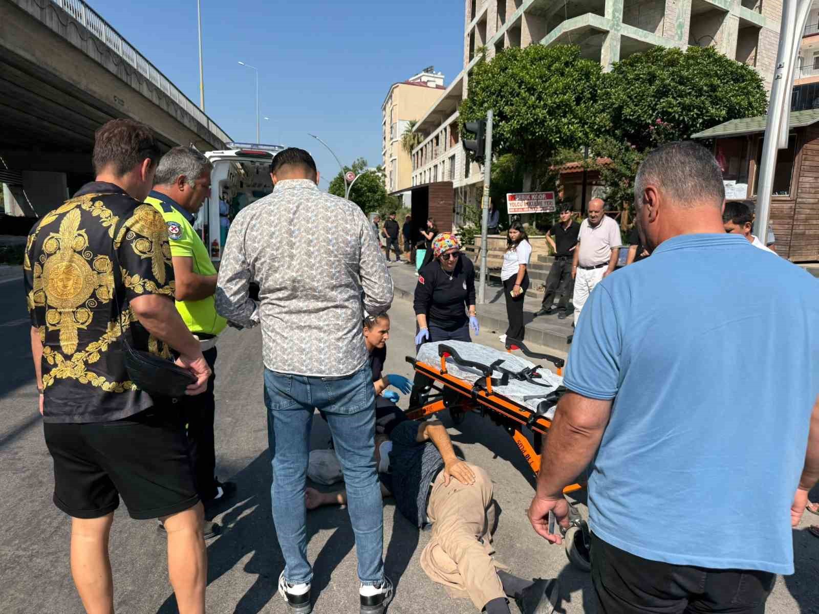Sedye üzerindeyken telefonla yakınlarına mesaj atarak kaza yaptığını haber verdi