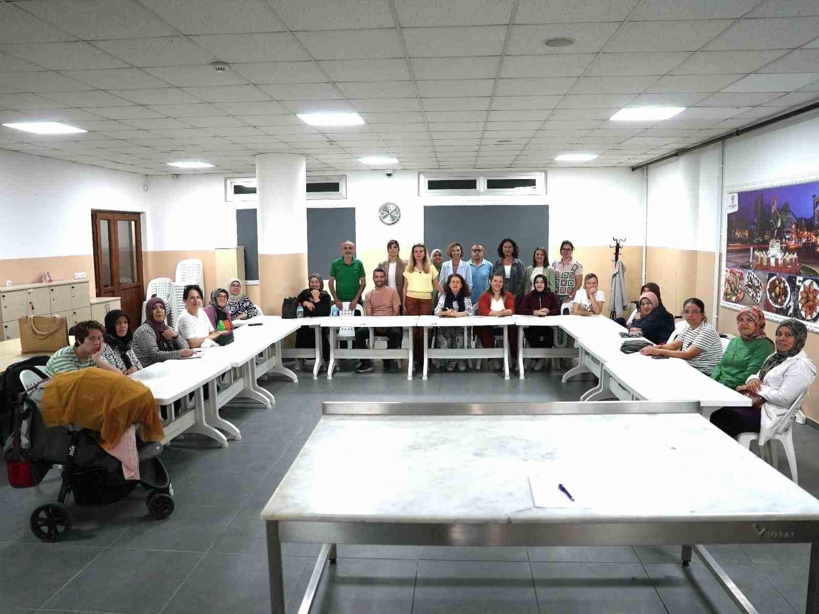 Geleneksel tarhana atölyesine yoğun ilgi
