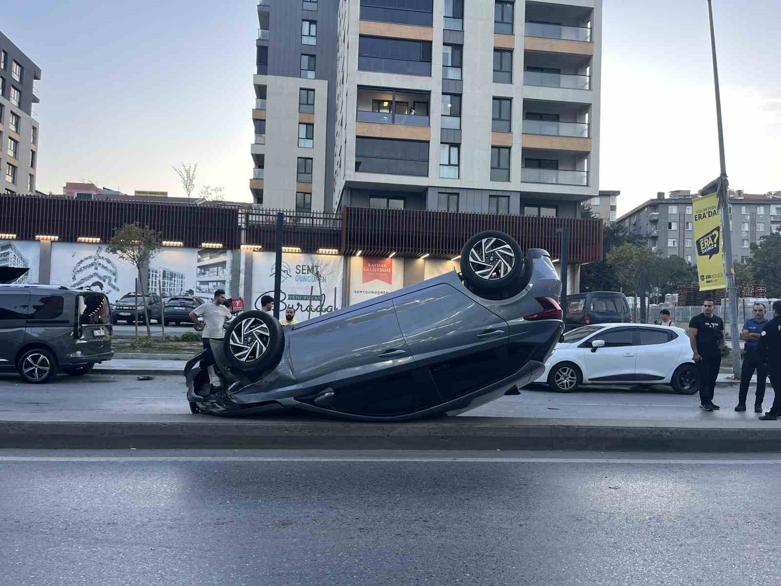 Güngören’de kaza yapan aracın takla attığı anlar kamerada