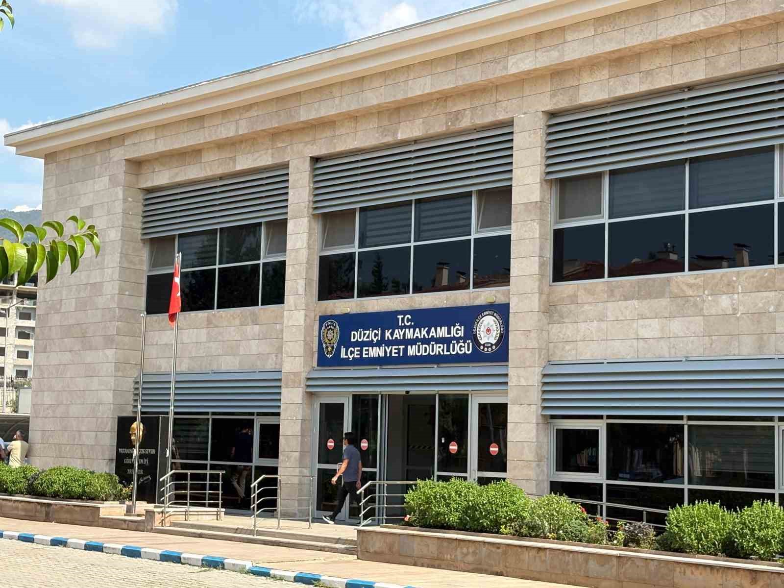 Ayşegül Yaşar cinayeti soruşturmasında katil zanlısı ve ailesi adliyeye sevk edildi
