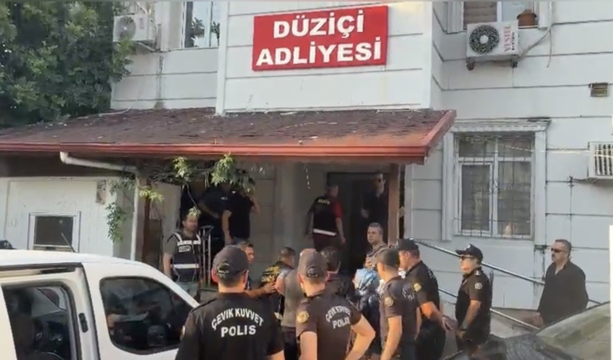 Ayşegül Yaşar cinayeti soruşturmasında katil zanlısı ve ailesi adliyeye sevk edildi