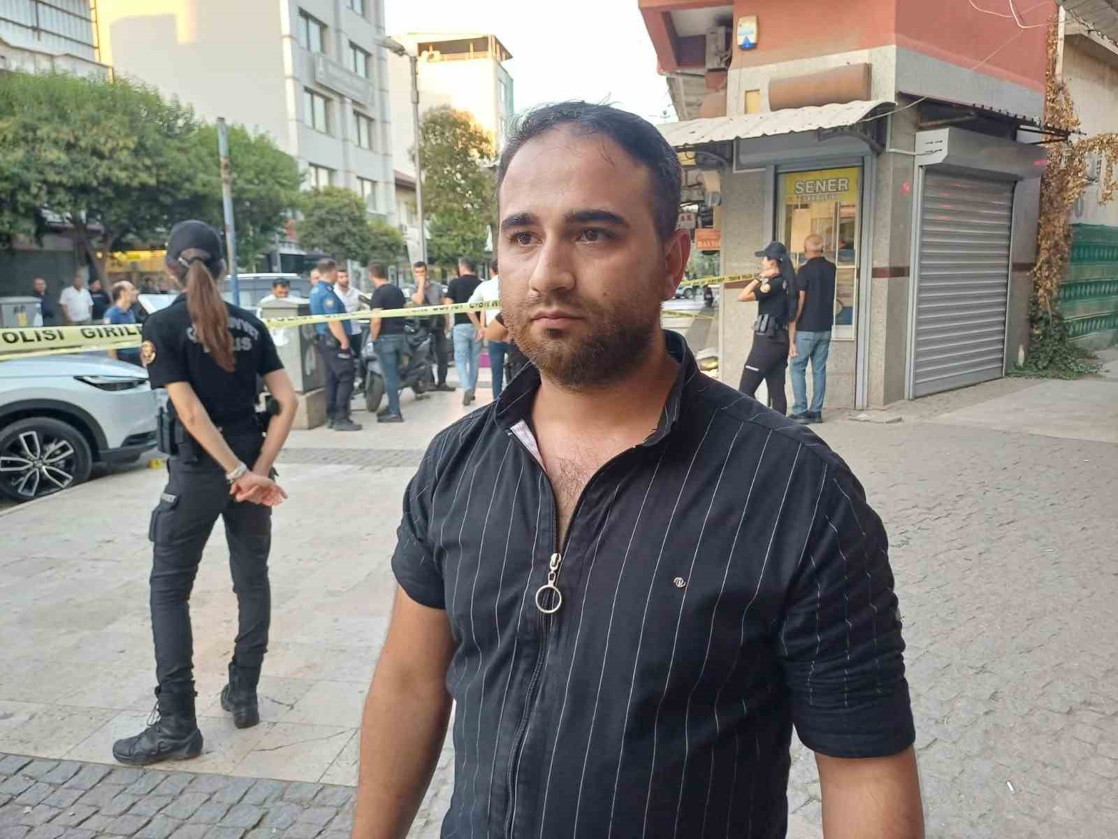 Manisa’da kuyumcu dükkanında silahlı soygun girişimi: 2 yaralı