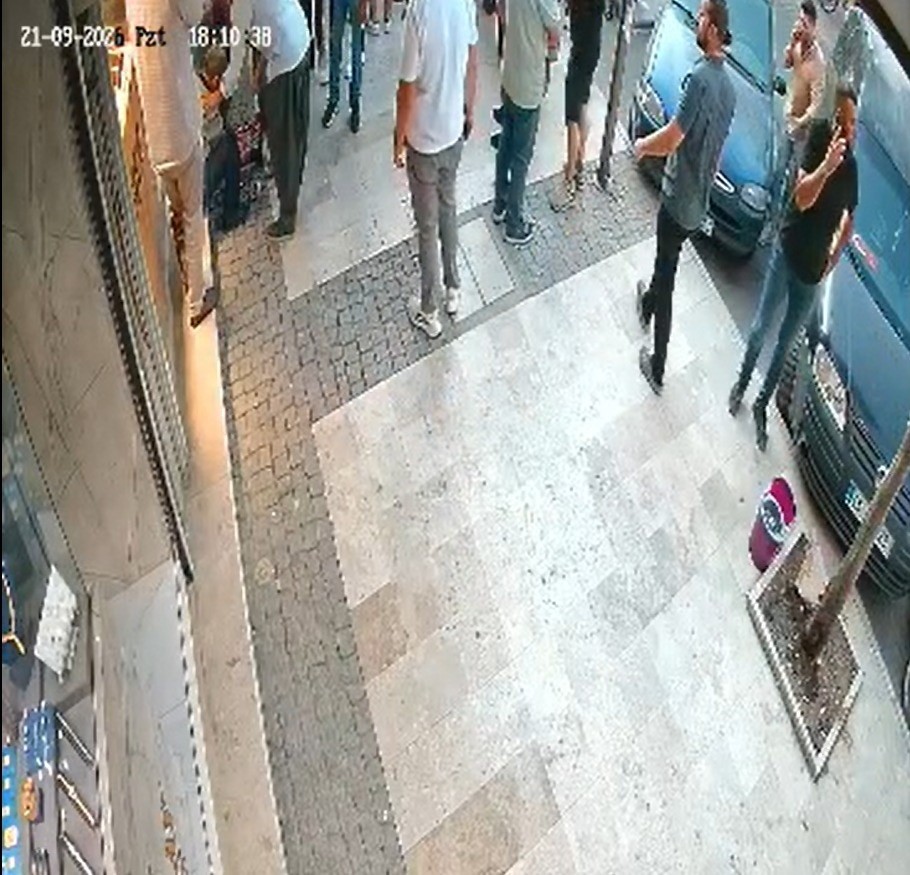 Manisa’da kuyumcu dükkanında silahlı soygun girişimi: 2 yaralı