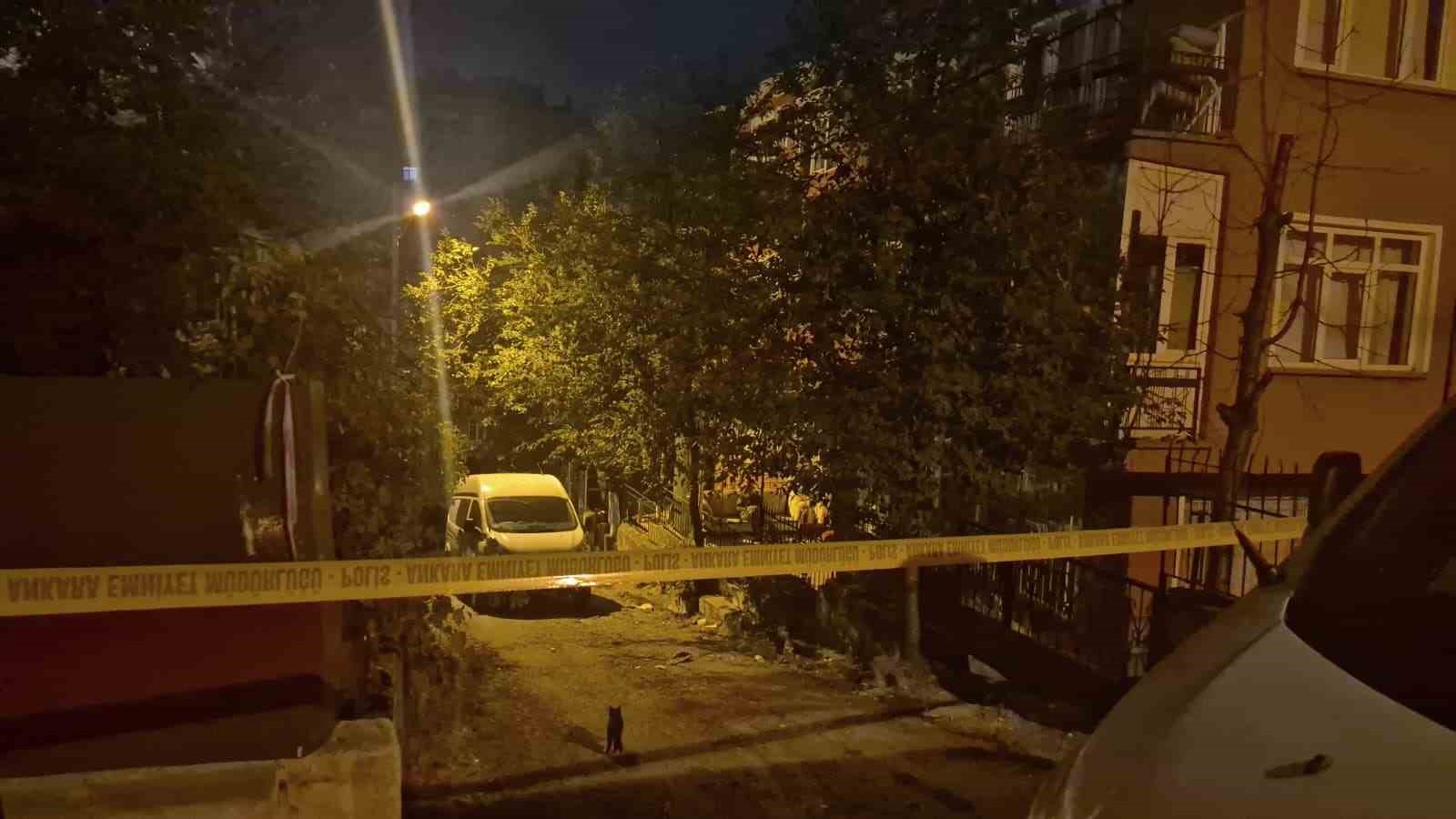 Ankara’da bir dairede 3 kişi ölü olarak bulundu