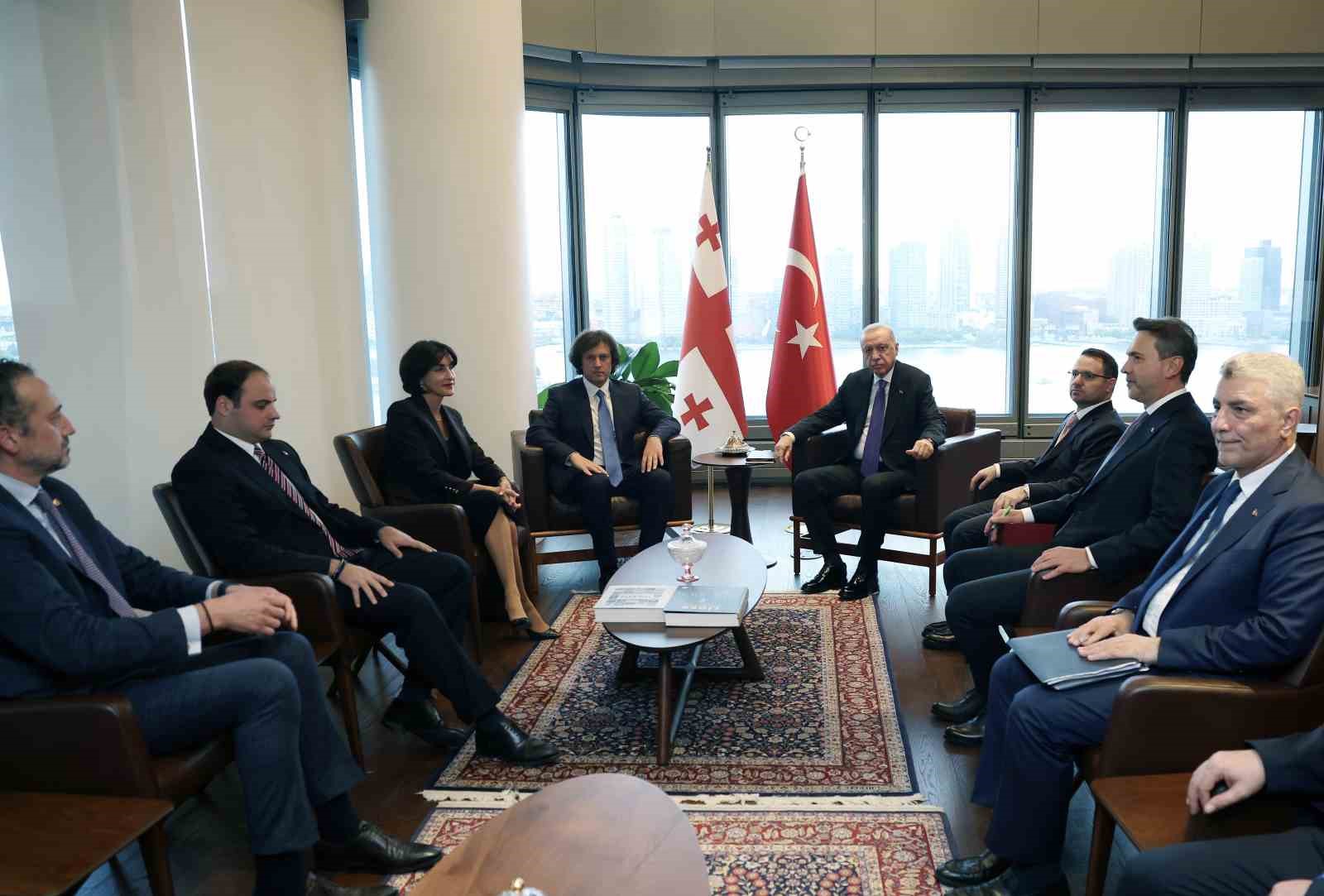 Cumhurbaşkanı Erdoğan, Gürcistan Başbakanı Kobakhidze ile görüştü