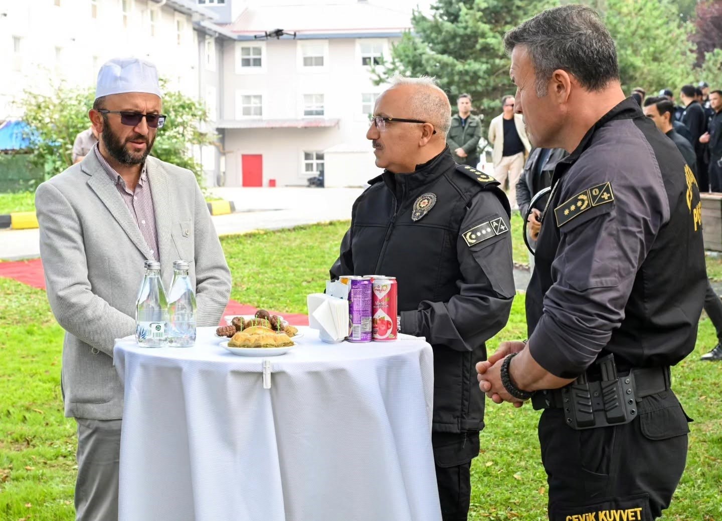Bolu polisinin yeni araçları dualarla hizmete alındı