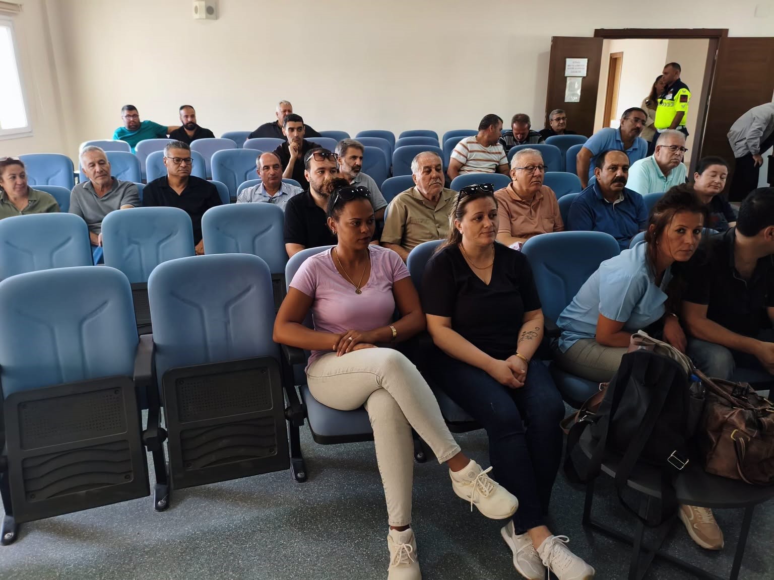 Söke’de öğrenci servis şoförleri ve rehber personele trafik eğitimi
