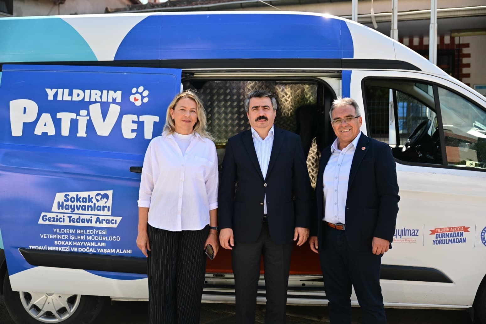 Sahipsiz sokak hayvanlarına ‘PATİVET’ şefkati