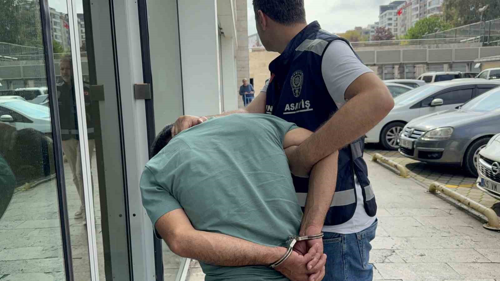Ağabeyine silahlı saldırı düzenleyen şahıs adliyeye sevk edildi