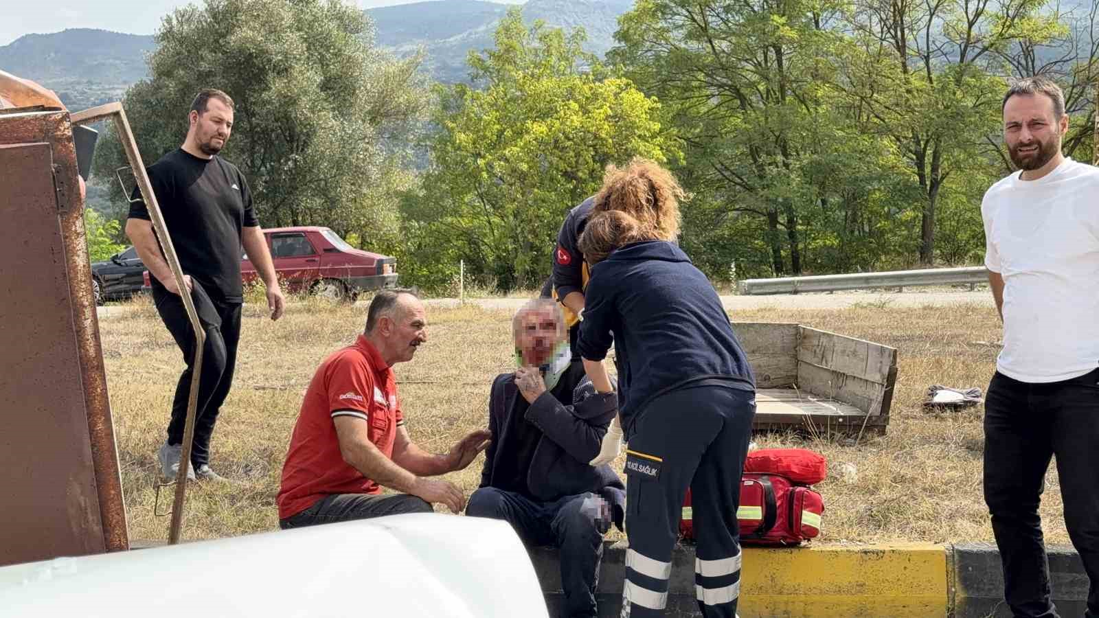 Kastamonu’da hafif ticari araç ile traktör çarpıştı: 1 yaralı