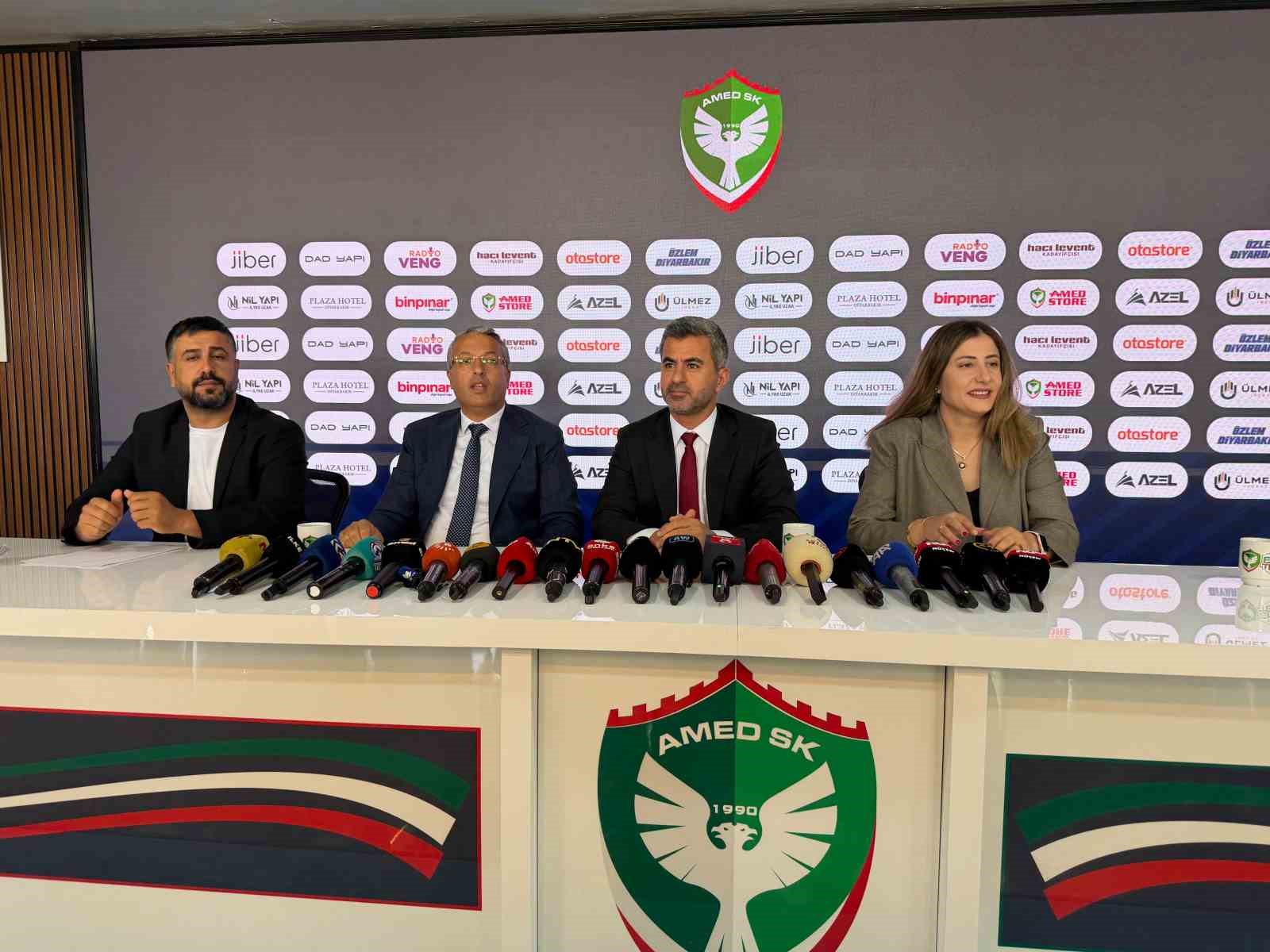 Nahit Eren: "122 bin insan ilk 10 dakikada bilet almak istedi’’