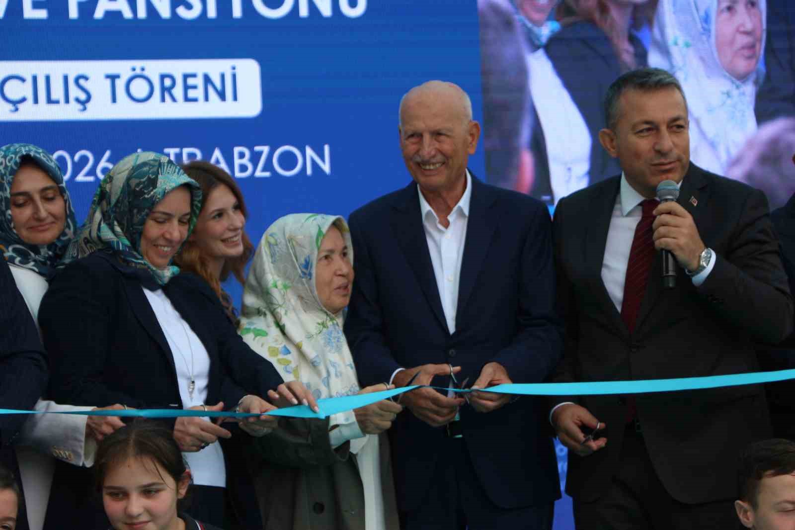 Turgut Aydın’ın memleketine vefası okullarla taçlandı