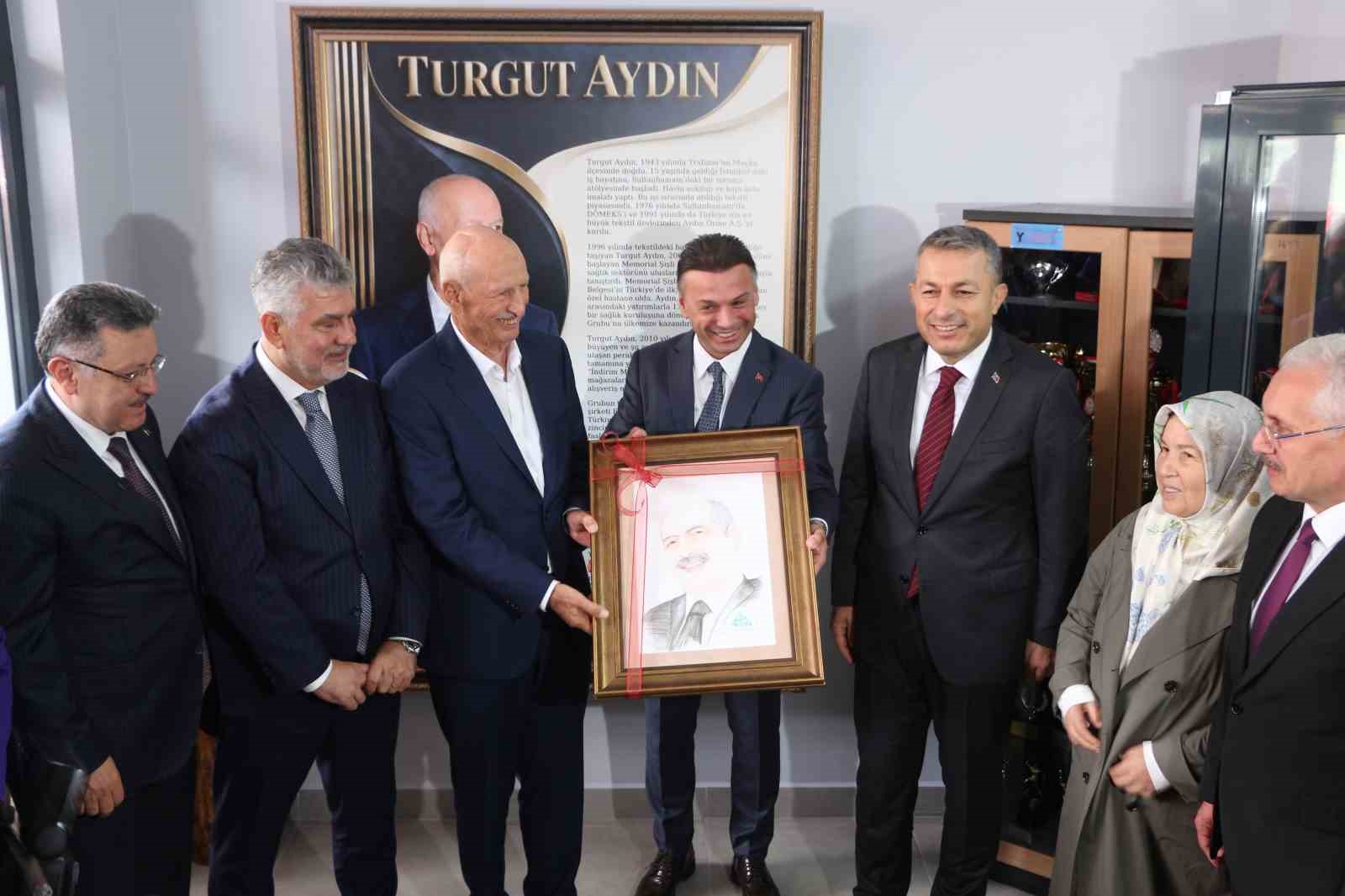 Turgut Aydın’ın memleketine vefası okullarla taçlandı