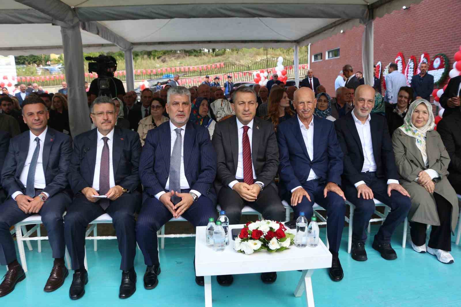 Turgut Aydın’ın memleketine vefası okullarla taçlandı