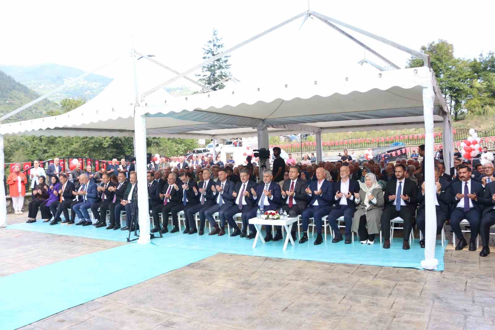 Turgut Aydın’ın memleketine vefası okullarla taçlandı