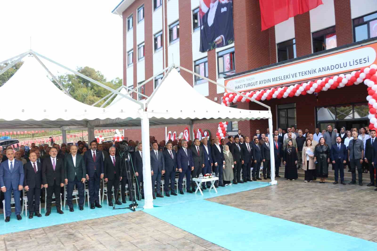 Turgut Aydın’ın memleketine vefası okullarla taçlandı