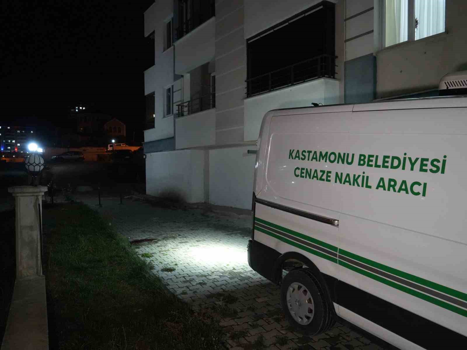 12. kattaki balkondan düşen kadın hayatını kaybetti