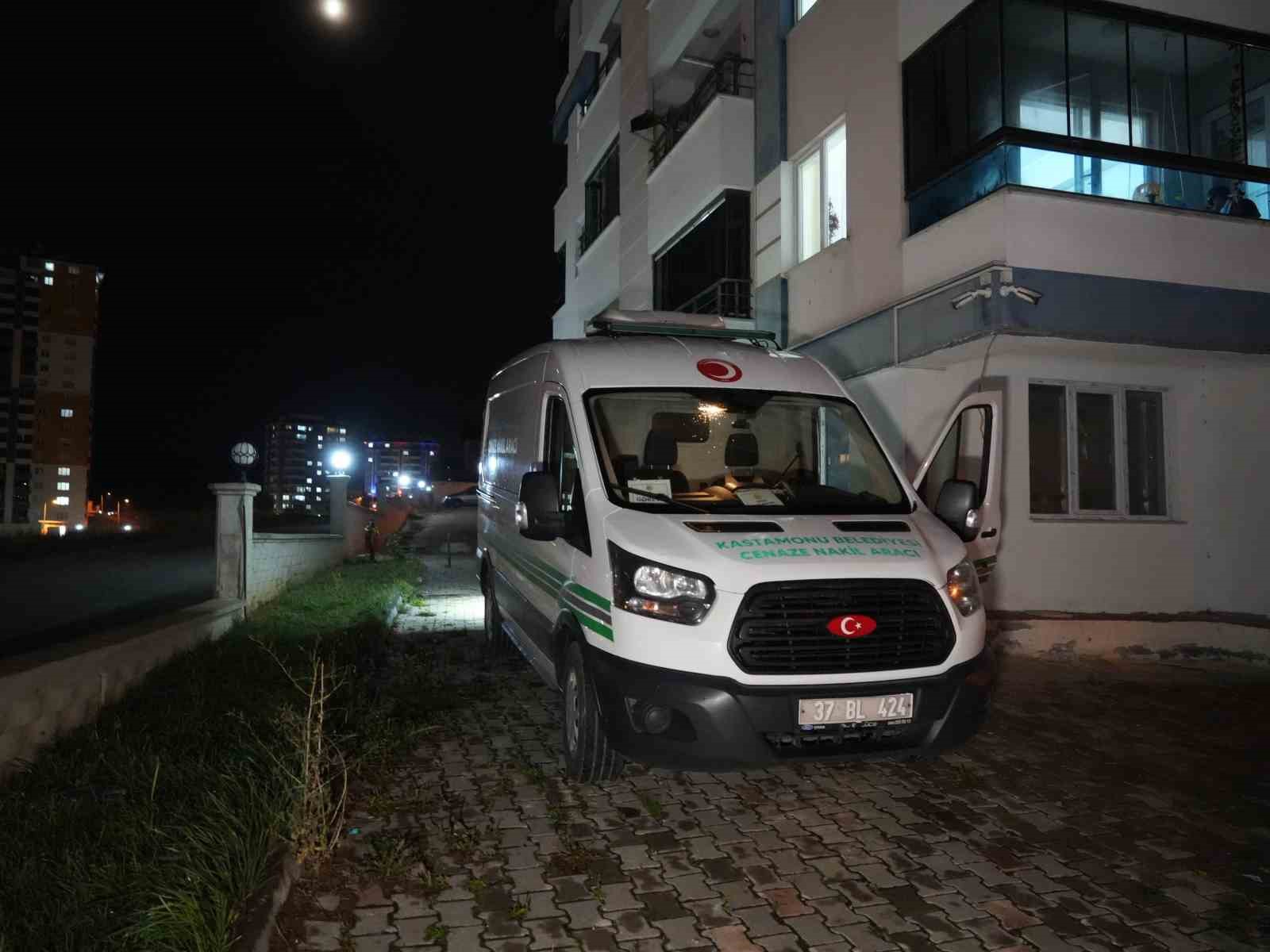 12. kattaki balkondan düşen kadın hayatını kaybetti