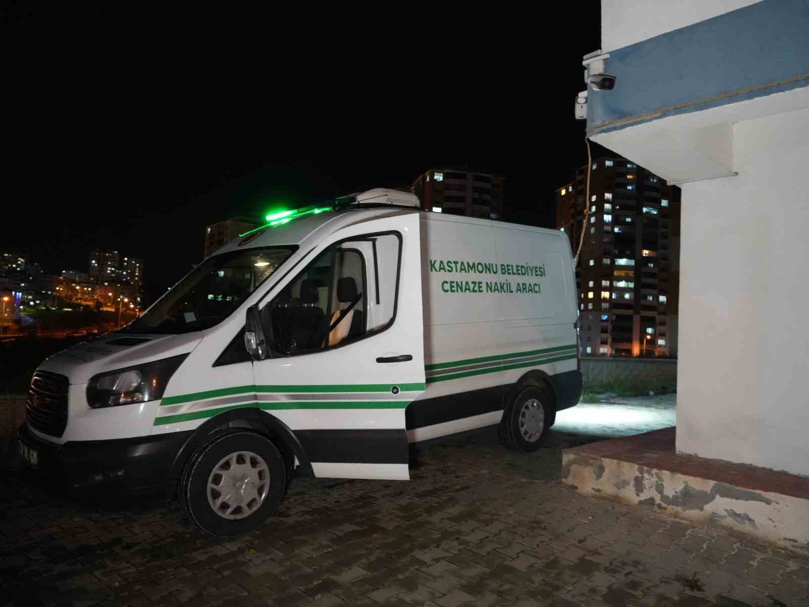 12. kattaki balkondan düşen kadın hayatını kaybetti